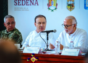 Navarro Quintero analiza abastecer de agua a Sinaloa, Sonora y Baja California