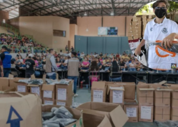 Ciclo escolar 2024-2025: avanza entrega de uniformes escolares en municipios de Sonora