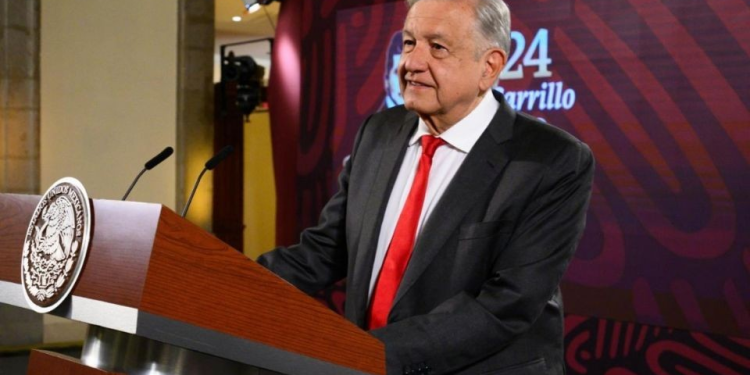 AMLO afirma que no habrá “carpetazo” en derrame del Río Sonora