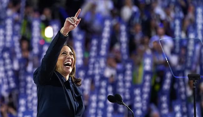 Kamala Harris se corona candidata con una llamada a la unidad para evitar el regreso de Trump