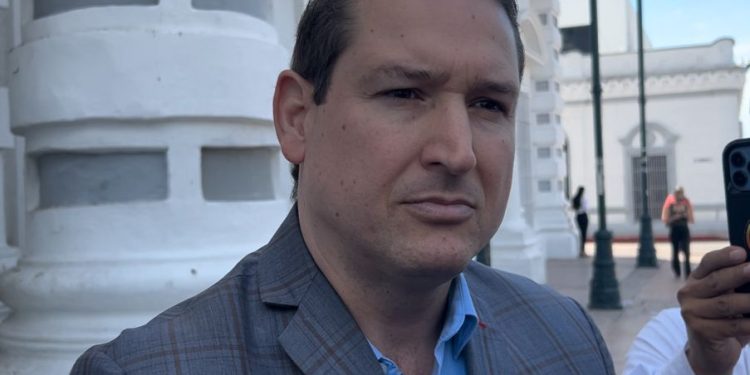 Hasta 2 años de prisión podría alcanzar Natanael por el delito de Cohecho