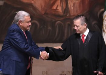 Celebra AMLO designación de Zaldívar como encargado de la reforma al Poder Judicial