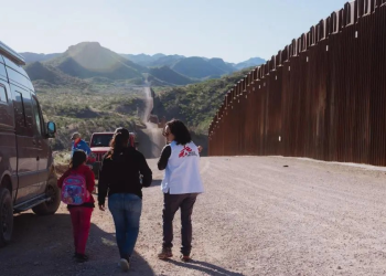 ¿Qué pasa con los migrantes que atraviesan el mismísimo desierto de Sonora, en Arizona?