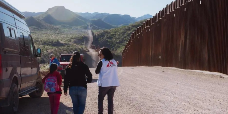 ¿Qué pasa con los migrantes que atraviesan el mismísimo desierto de Sonora, en Arizona?