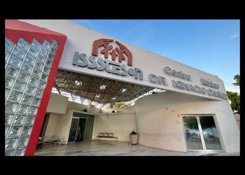 Le dan “manita de gato” al Hospital Chávez