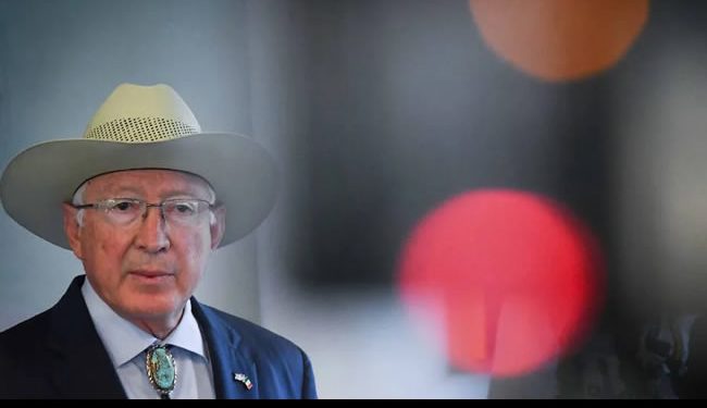 Reforma judicial, riesgo para el funcionamiento de la democracia en México: Ken Salazar