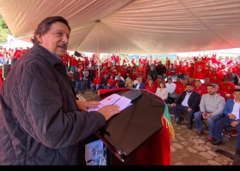 Anuncia Gómez Urrutia nueva central obrera