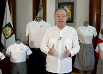 Gobierno de Sonora entrega paquetes de uniformes escolares gratuitos a más de 440 mil estudiantes de educación básica