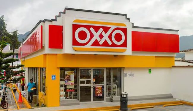 Oxxo ‘cruza la frontera’ y llega a EU: FEMSA compra 249 tiendas y gasolineras Delek en Texas