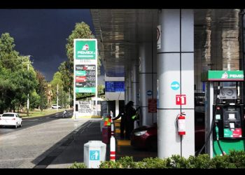 Pemex firma convenio con Carso por 2 mil mdd para extraer gas en el Golfo