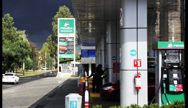 Pemex firma convenio con Carso por 2 mil mdd para extraer gas en el Golfo