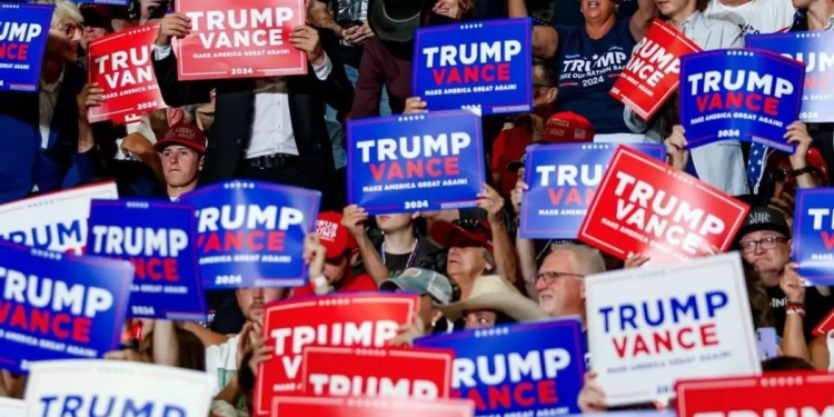 La crisis migratoria de la frontera separa a los rancheros en Arizona entre Trump y Harris