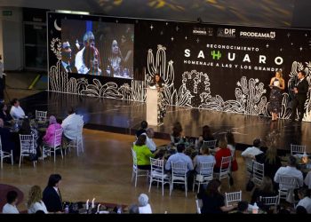 Gobierno de Sonora galardona a las personas mayores con el Reconocimiento Sahuaro 2024