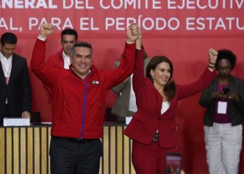 Expresidentes nacionales del PRI denuncian “farsa” en reelección de “Alito” Moreno