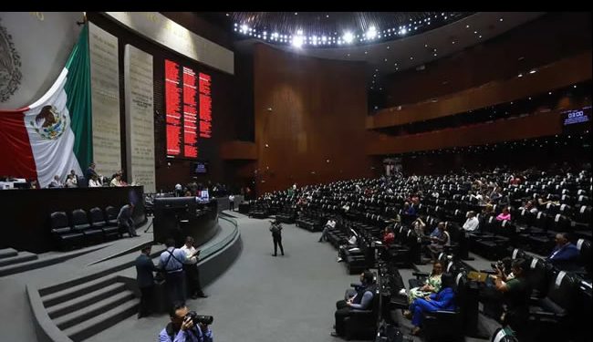 Presentan a senadores electos del PRD como parte de la bancada de Morena