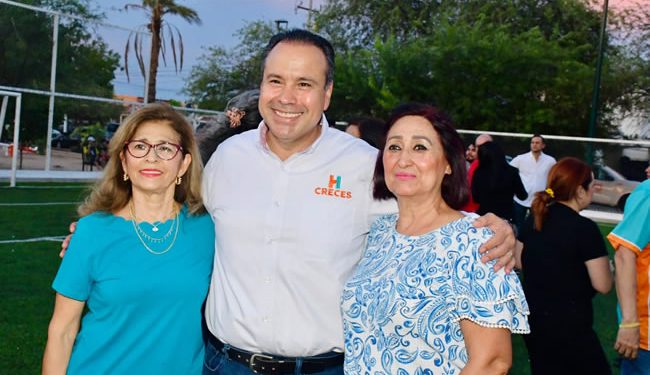 Entrega Toño Astiazarán remodelación de parque en la Sonacer