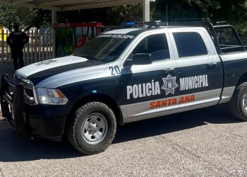 Sonora: acusan a policías municipales de extorsionar a viajeros con disfraz de “multas”