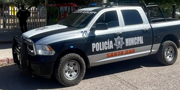 Sonora: acusan a policías municipales de extorsionar a viajeros con disfraz de “multas”