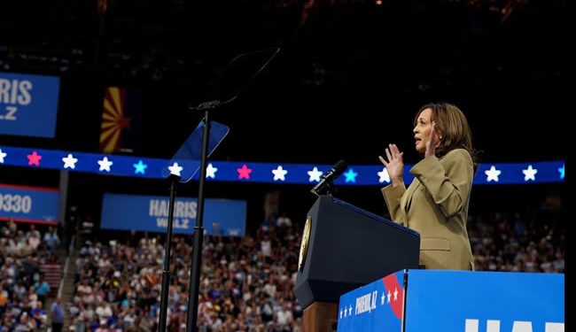 Harris y Walz tienden la mano a los republicanos moderados en Arizona