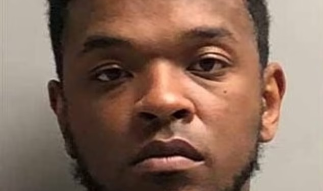 Oficial de la Patrulla Fronteriza es declarado culpable de secuestrar a una niña mexicana de 15 años afuera de la escuela y luego violarla durante horas en su apartamento