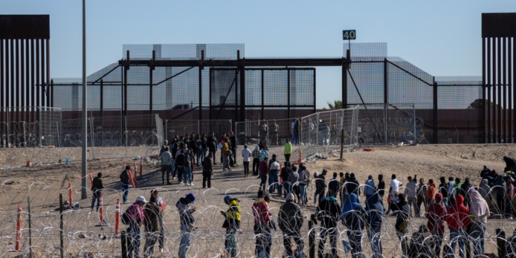 En agosto, hubo un cambio en los cruces ilegales entre México y Estados Unidos: ¿por qué?