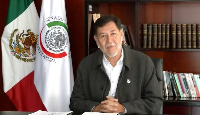 Gerardo Fernández Noroña denuncia agresión física e intento de robo en el AICM