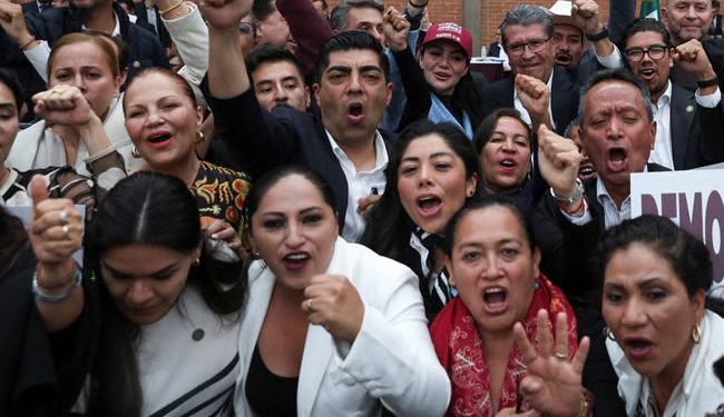 AMLO felicita a legisladores que aprobaron su reforma judicial