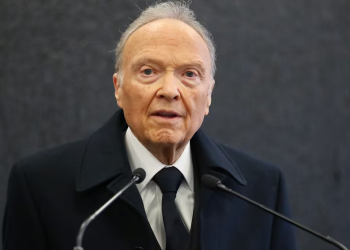 Claudia Sheinbaum: Alejandro Gertz Manero se queda en la FGR