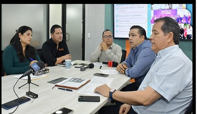 Funcionarios de la administración municipal rinde informes de los logros obtenidos en tres años de gobierno