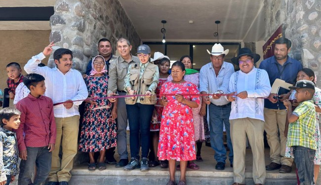 El INPI inaugura Casa Escolar de la Niñez Indígena en Mesa Colorada, Álamos, Sonora, con una inversión de 40.3 mdp.