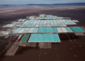 Menor oferta de litio en China impulsa a SQM en bolsa