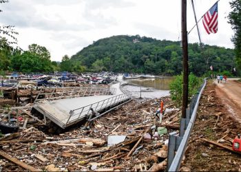 Huracán Helene: Confirman 30 muertos en un condado en Carolina del Norte; suman 90 fallecidos en EU