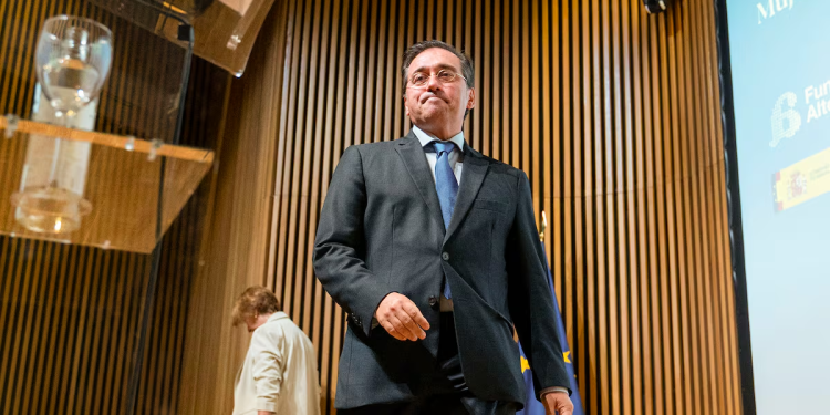 España elevó el martes una queja formal a México por el veto al Rey en la toma de posesión de la nueva presidenta