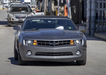 AMLO extiende decreto de regulación de “autos chocolate” hasta septiembre de 2026