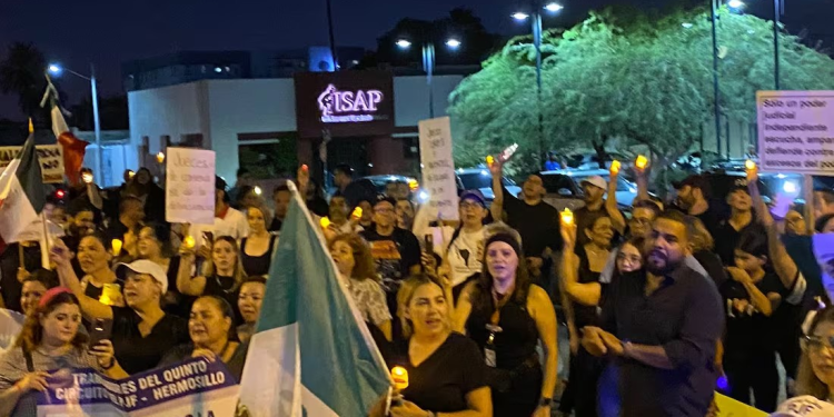 Protestan jueces y magistrados frente al congreso de Sonora en contra la Reforma Judicial