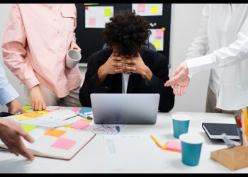 Liderar con empatía: claves para crear una cultura de apoyo emocional en el entorno laboral