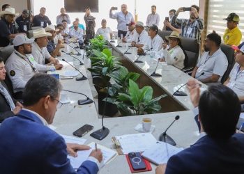 Harán “adecuaciones” a la Ley de Protección y Bienestar Animal tras manifestación de galleros