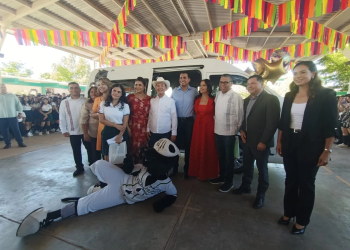 Entregan unidad móvil en el CBTA 197 de Providencia en Cajeme