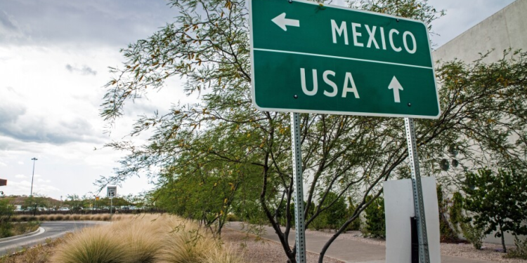 Quiso ingresar con su vehículo por la frontera en Arizona, pero la CBP la detuvo por lo que llevaba