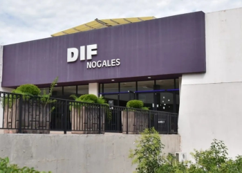 Niña de 4 años deambulaba sola en la calle de madrugada en Nogales