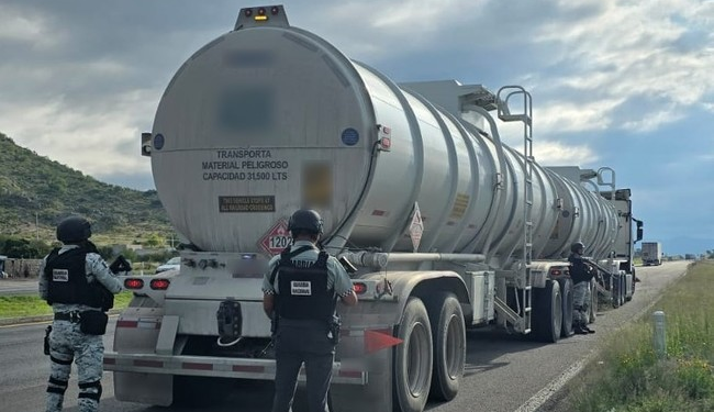 En Sonora y San Luis Potosí, Guardia Nacional recupera 126 mil litros de hidrocarburo y detiene a conductores