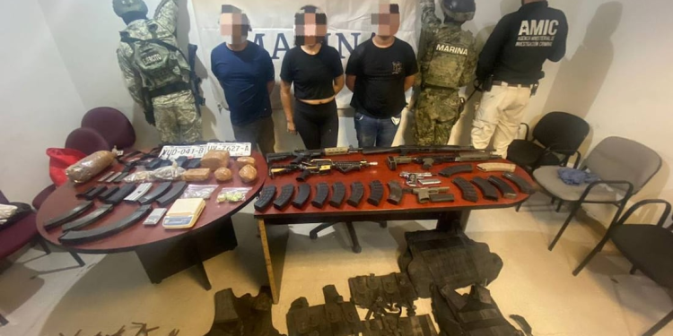 Detienen a presunto líder del crimen organizado en Sonora; Semar asegura armas y equipo táctico