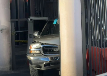 Balean a hombre en la garita de Nogales; causa cierre del cruce fronterizo