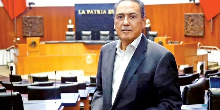 Manlio refrenda fidelidad al PRI; se desmarca de dirigencia