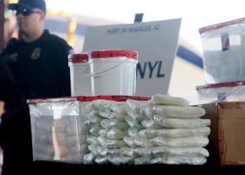 Cae adolescente con un millón de dólares en drogas; quería cruzar a EEUU por frontera con Sonora