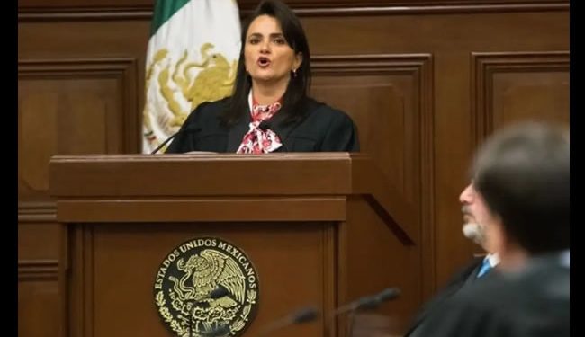 Ríos Farjat renuncia a la Corte; donará su pensión a niños en vulnerabilidad