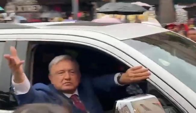 López Obrador abandona Palacio Nacional
