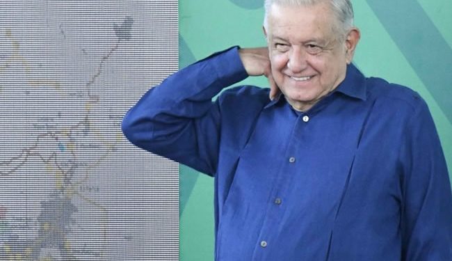 Claudia ajusta el gabinete: los heridos buscan a López Obrador para quejarse, pero no lo encuentran