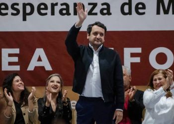 ‘Andy’ López Beltrán, hijo de AMLO, hace su primera aparición como secretario de Morena