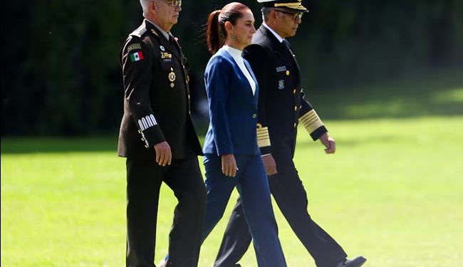Titulares de la Sedena y Semar reconocen a Sheinbaum como Comandanta Suprema de las Fuerzas Armadas: “Estamos a su subordinación”